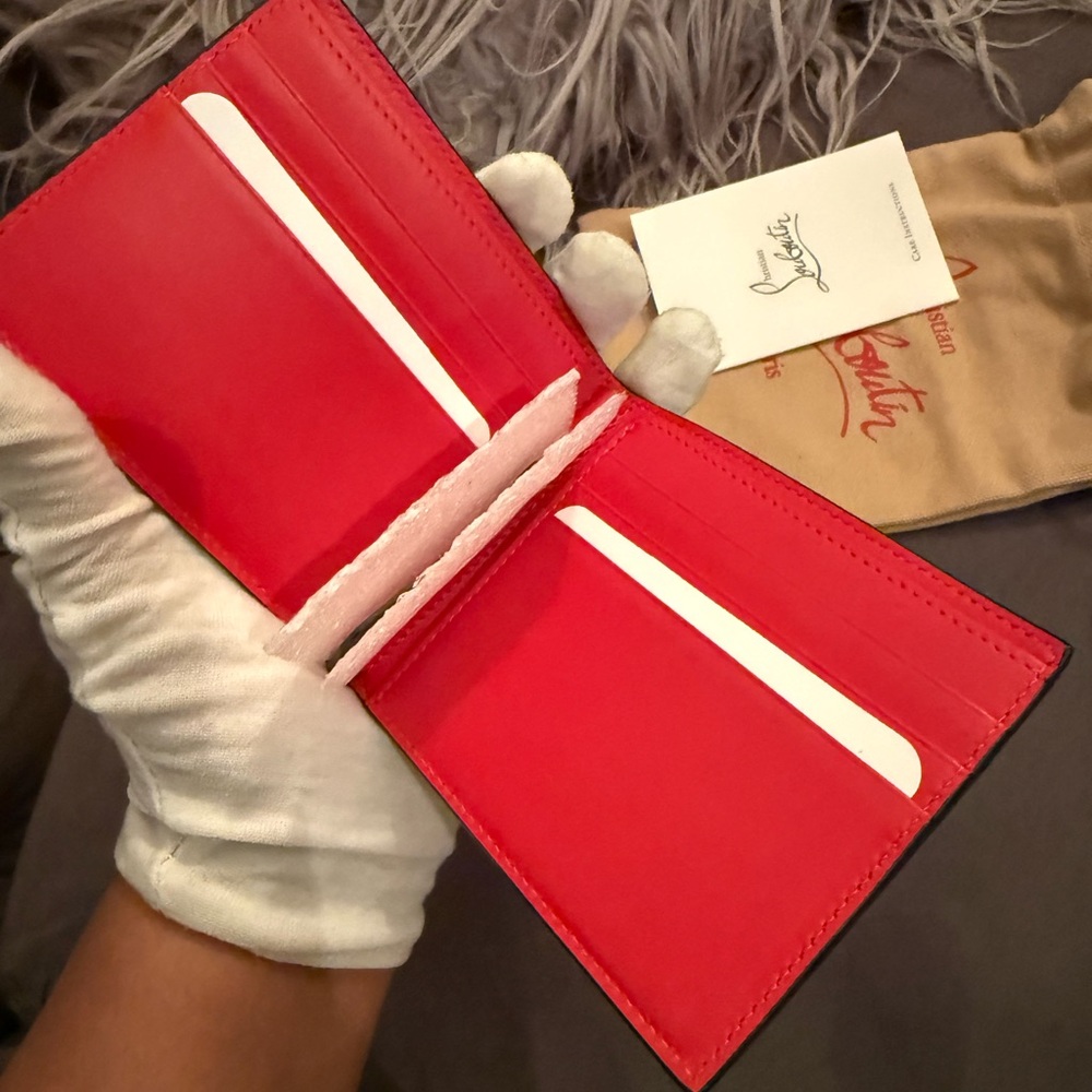 New Christian Louboutin MenTan Studded Wallet comes with dust bag - Picture 3 of 14